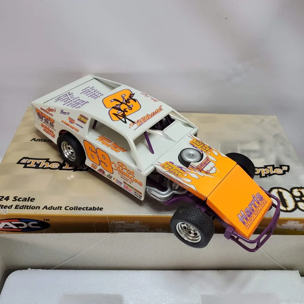 ADC John Logue 69 Dirt Modified Diecast 1:24 White Autographed 2003 Limited Ed